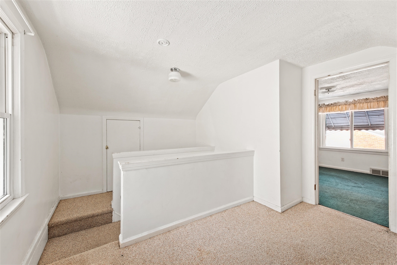 335 Laprairie Street, Ferndale, MI, 48220-3212