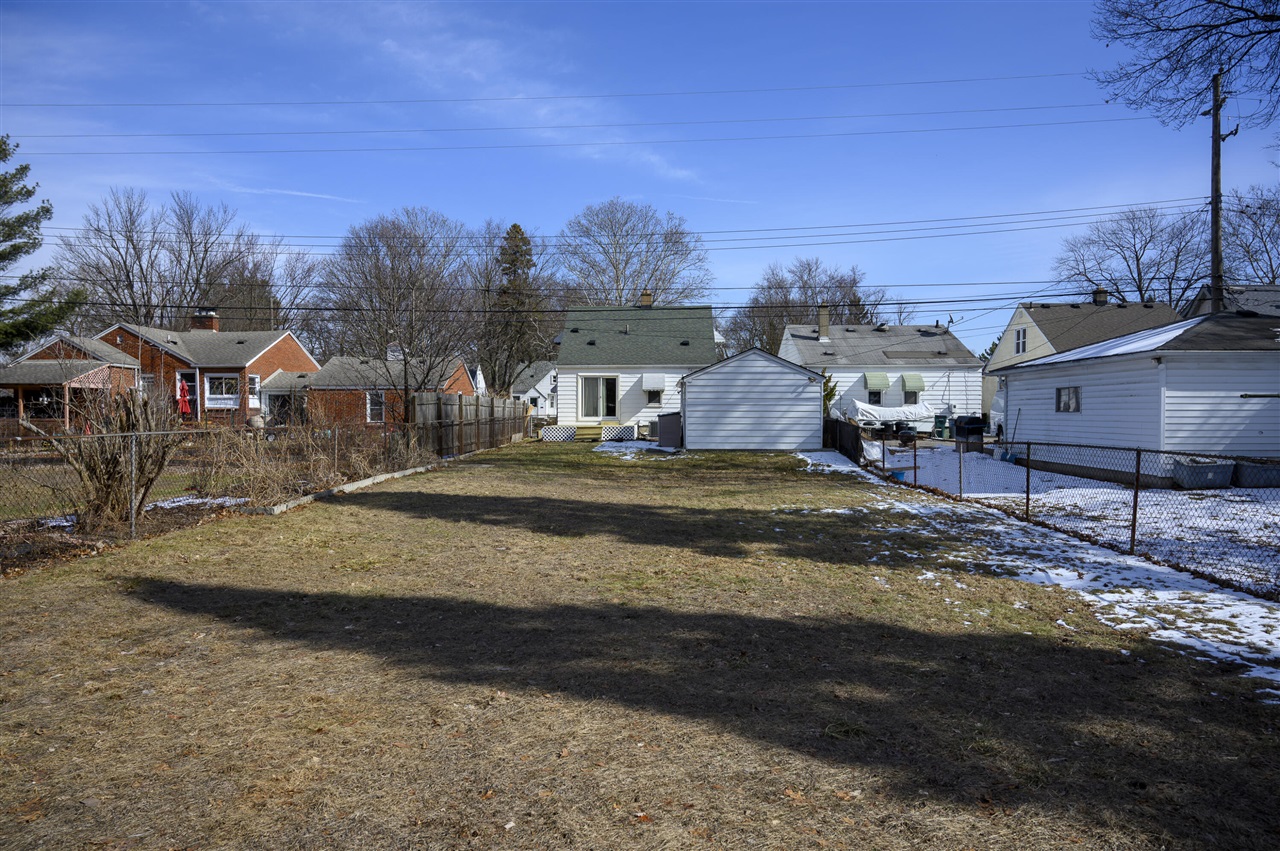 335 Laprairie Street, Ferndale, MI, 48220-3212