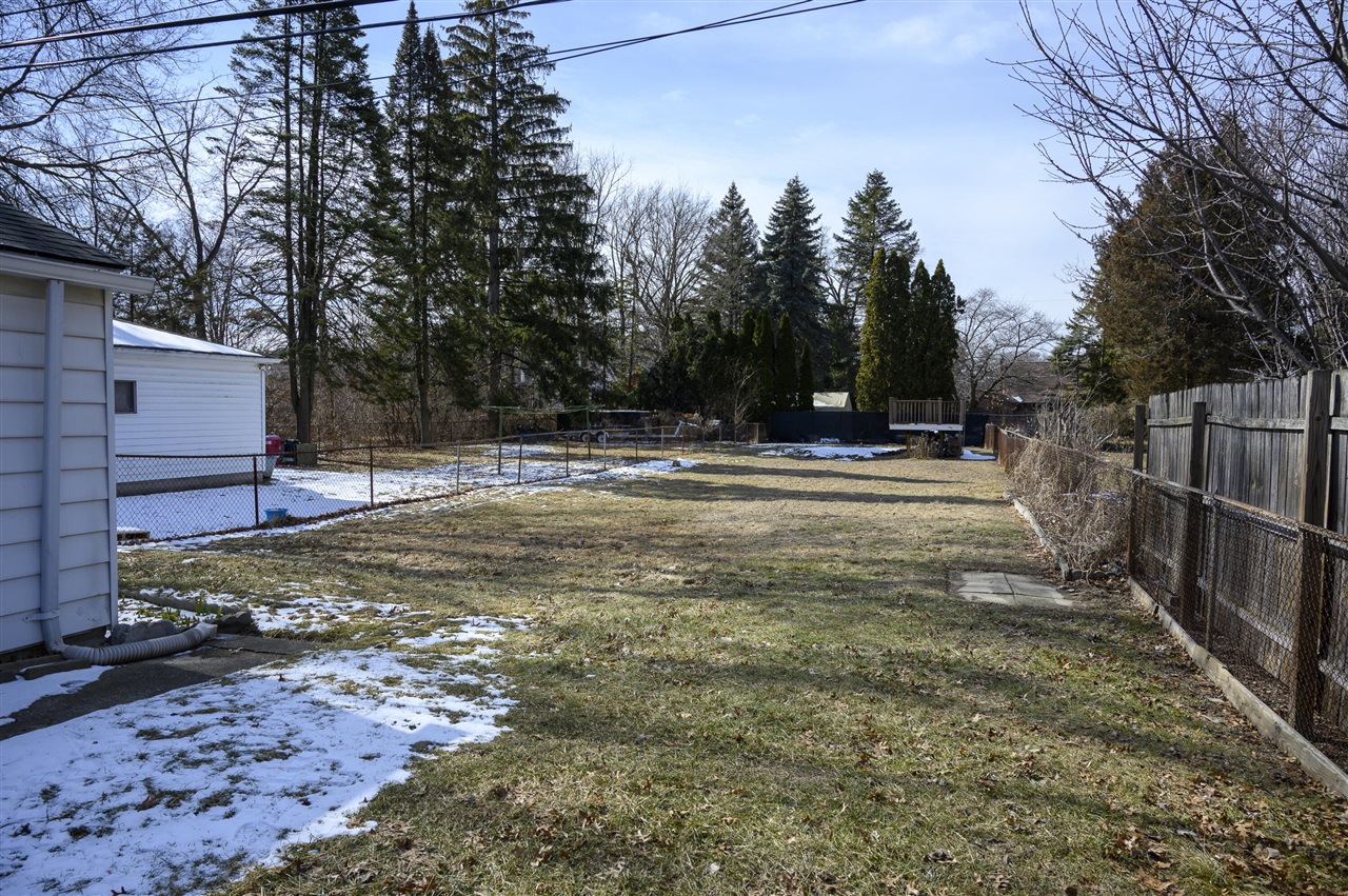 335 Laprairie Street, Ferndale, MI, 48220-3212