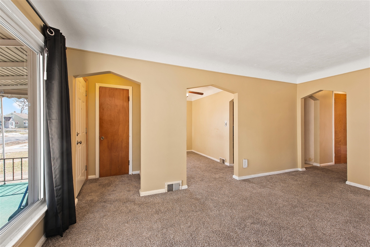 335 Laprairie Street, Ferndale, MI, 48220-3212