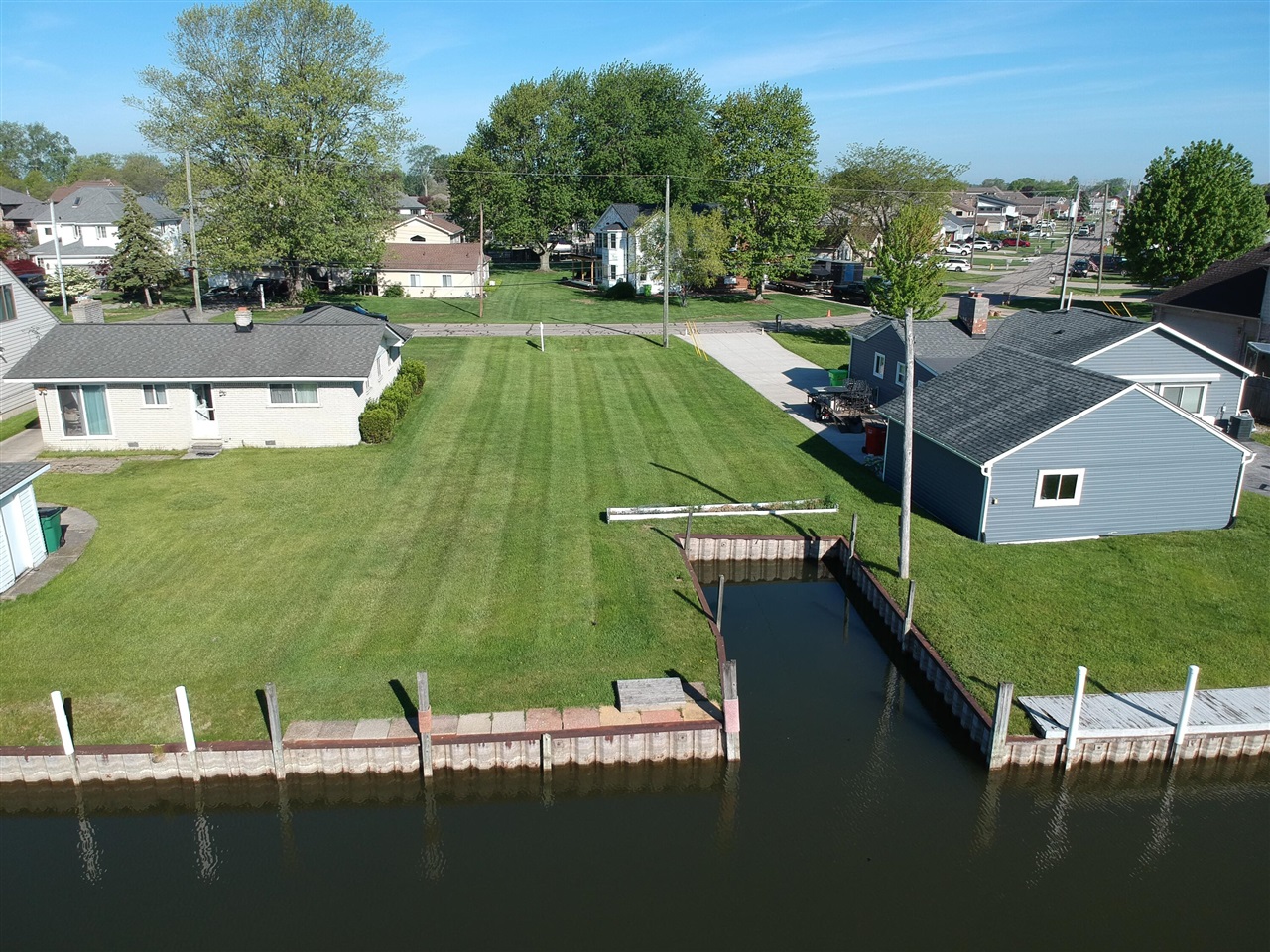 1st image of 37500 Lakeville St, Harrison Township, MI 48045 | MLS# 70517134