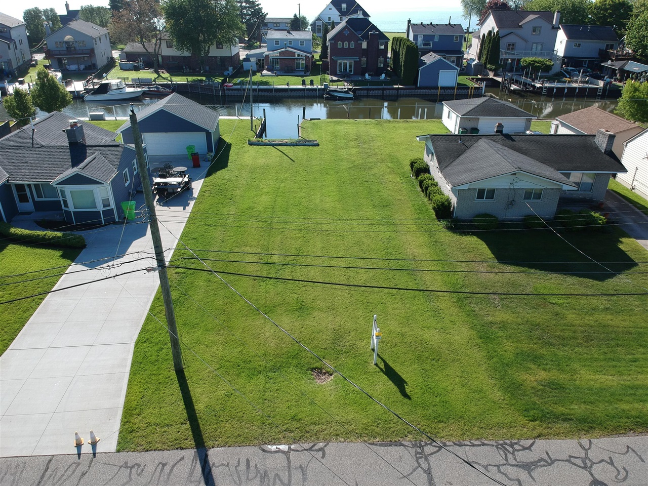 2nd image of 37500 Lakeville St, Harrison Township, MI 48045 | MLS# 70517134