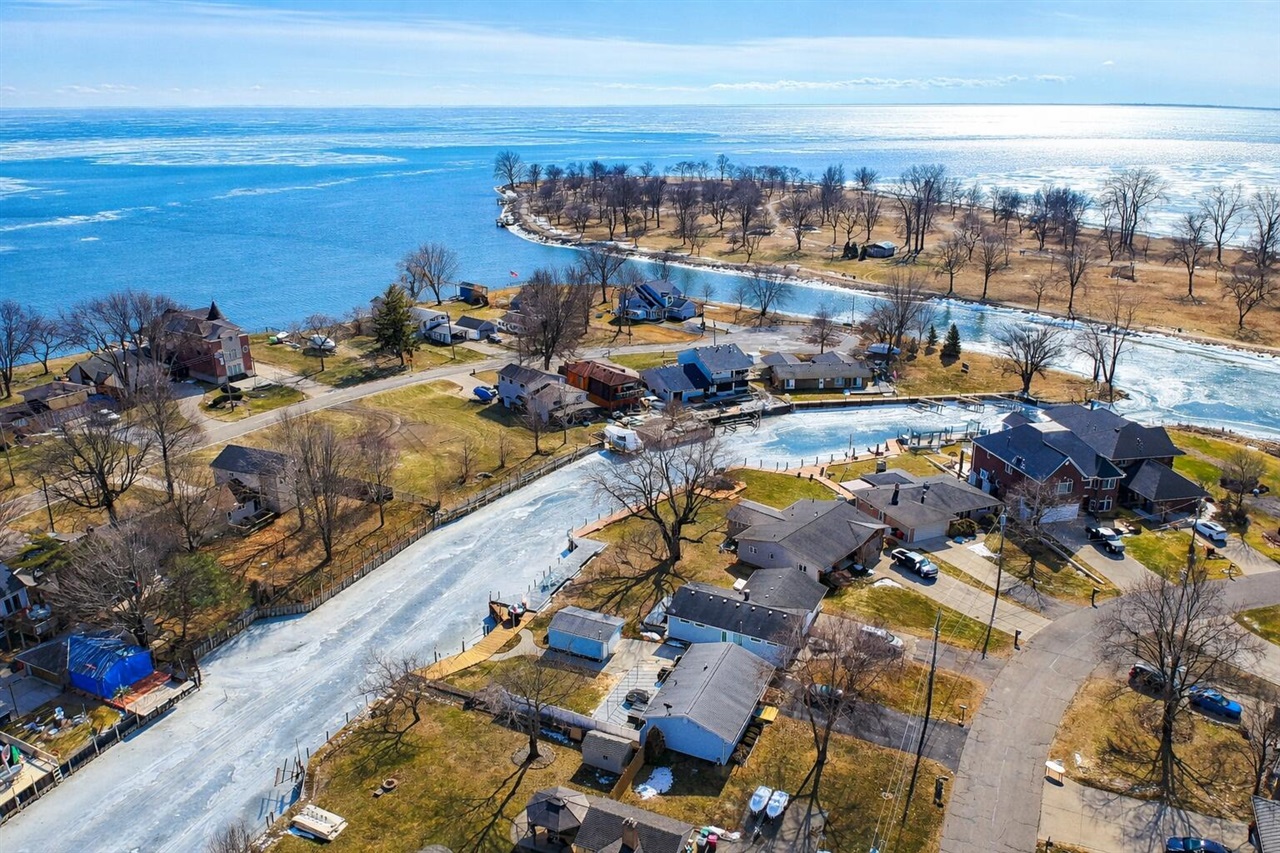 Homes for sale in Harrison Twp, MI | 37500 Lakeville St, Harrison Twp, MI 48045 | MLS# 70517134