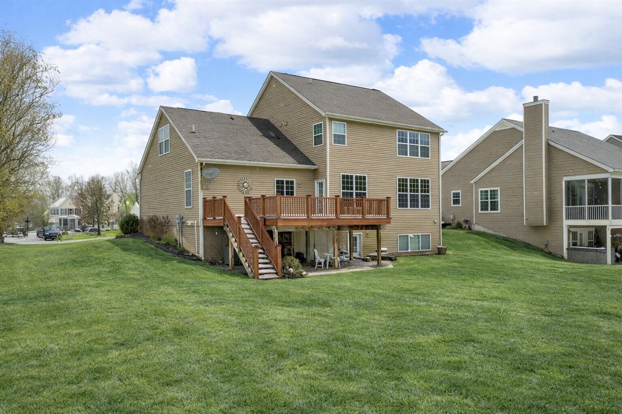 4009 Magnolia Parkway, Jackson, MI, 49201-8174