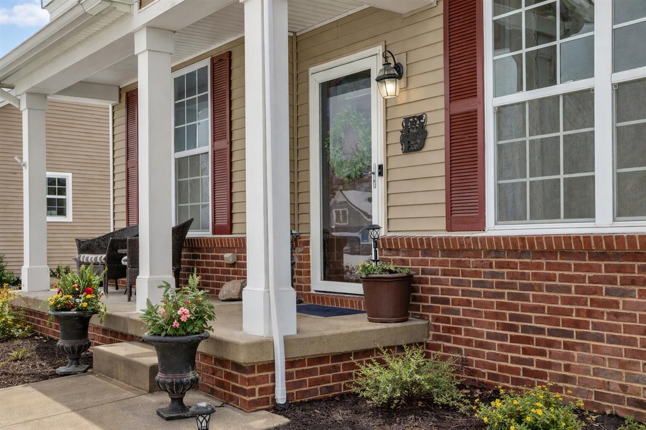 4009 Magnolia Parkway, Jackson, MI, 49201-8174