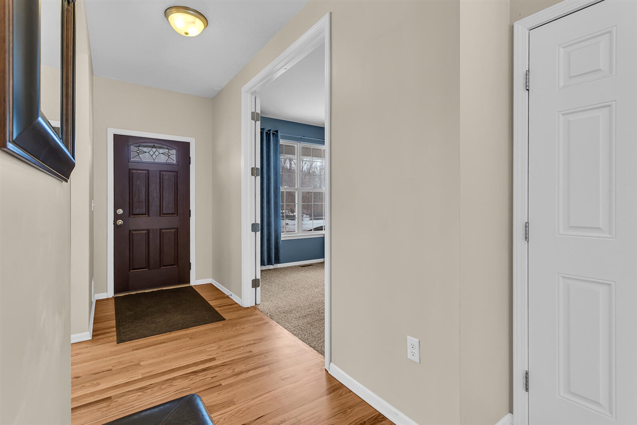 4009 Magnolia Parkway, Jackson, MI, 49201-8174