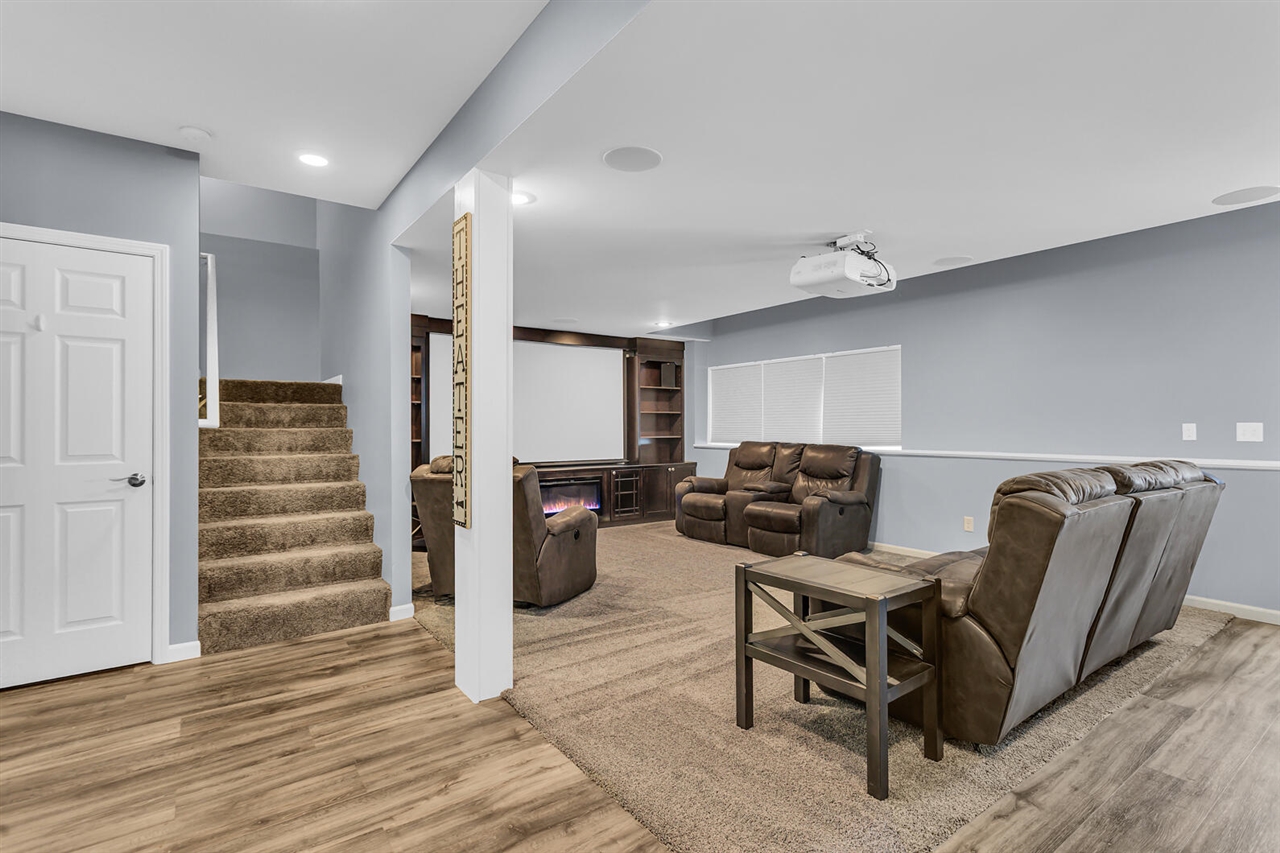 4009 Magnolia Parkway, Jackson, MI, 49201-8174