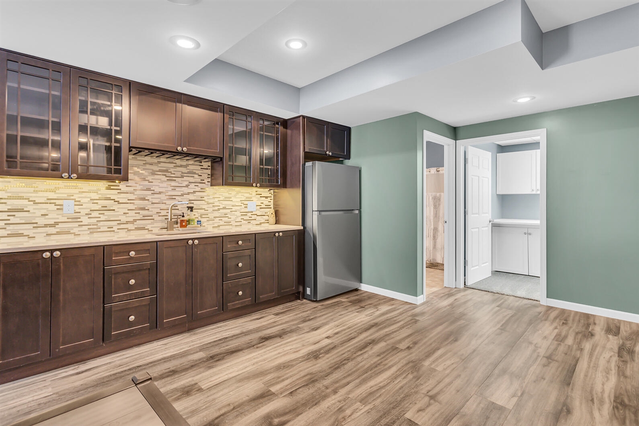 4009 Magnolia Parkway, Jackson, MI, 49201-8174