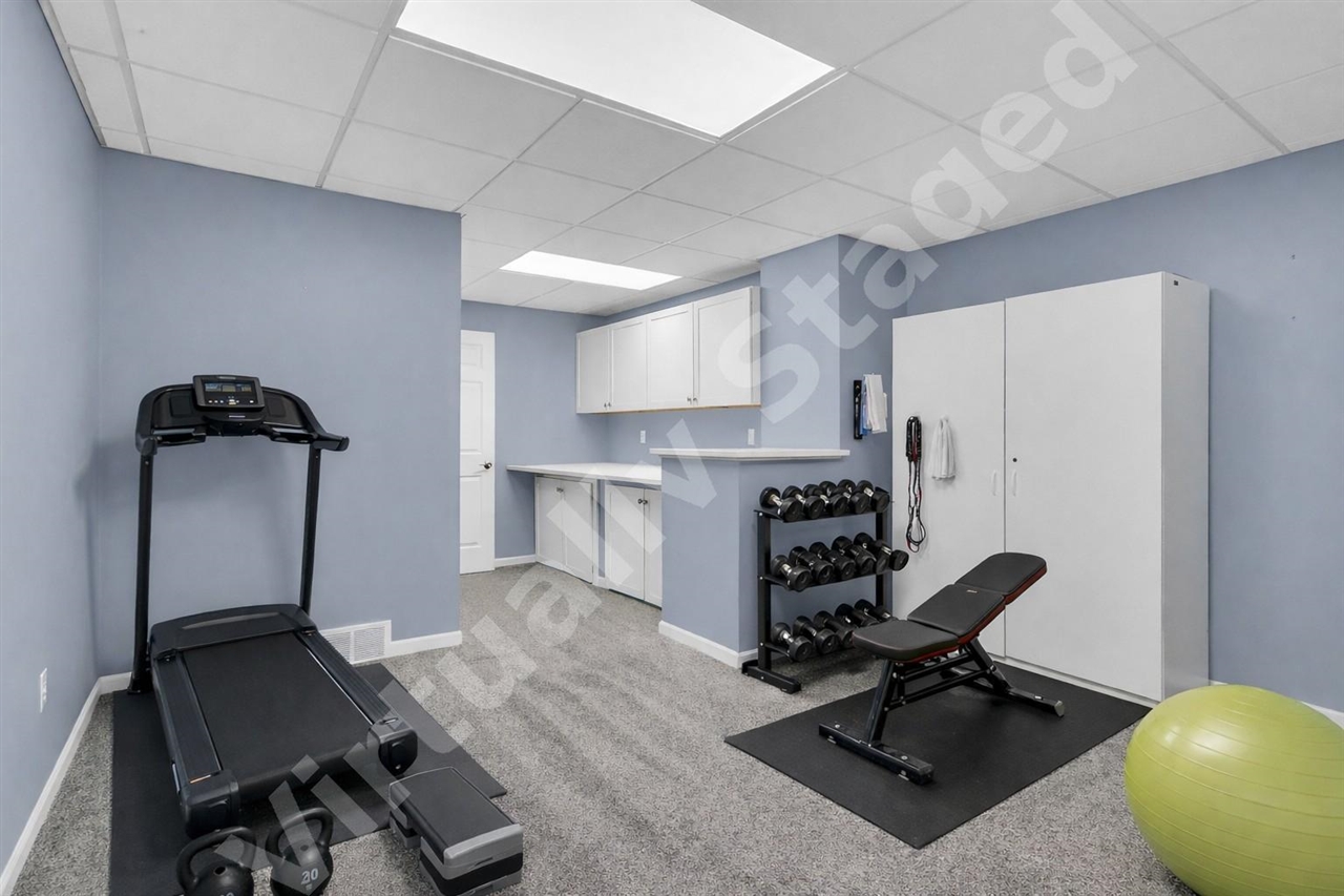 4009 Magnolia Parkway, Jackson, MI, 49201-8174