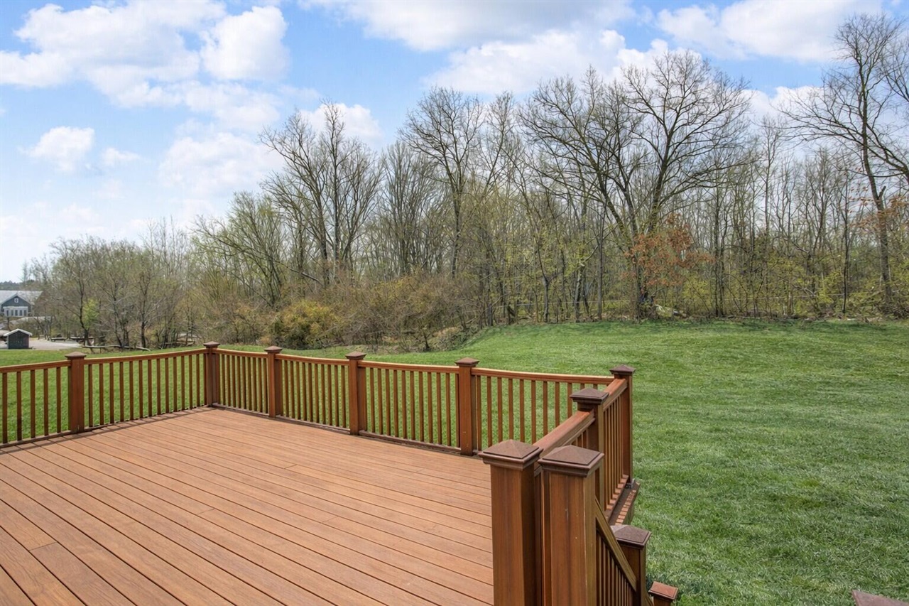 4009 Magnolia Parkway, Jackson, MI, 49201-8174