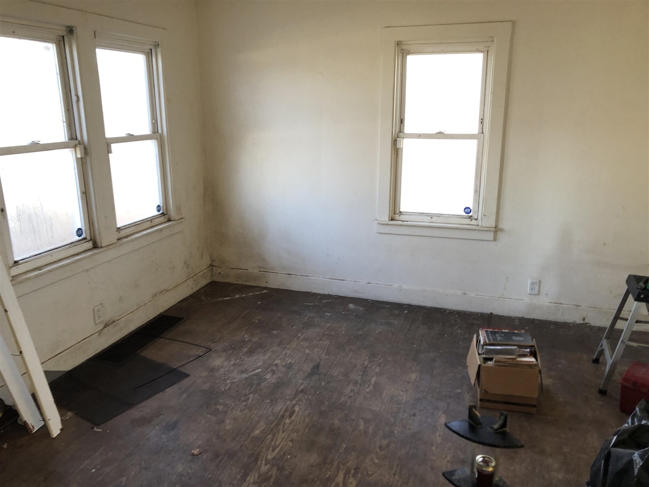 3871 Main Street, Benton Harbor, MI, 49022