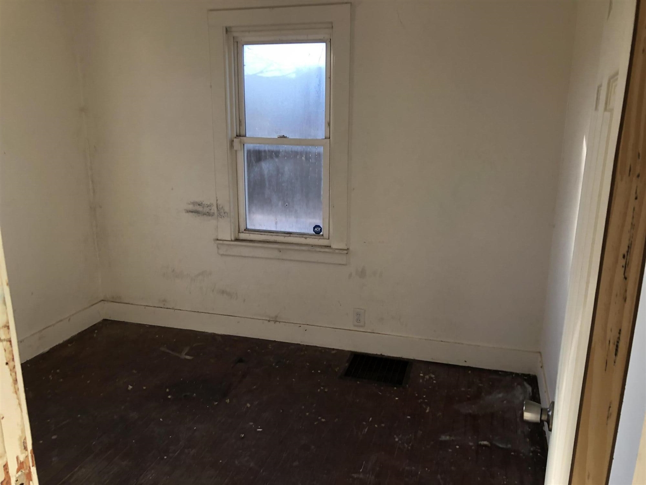 3871 Main Street, Benton Harbor, MI, 49022