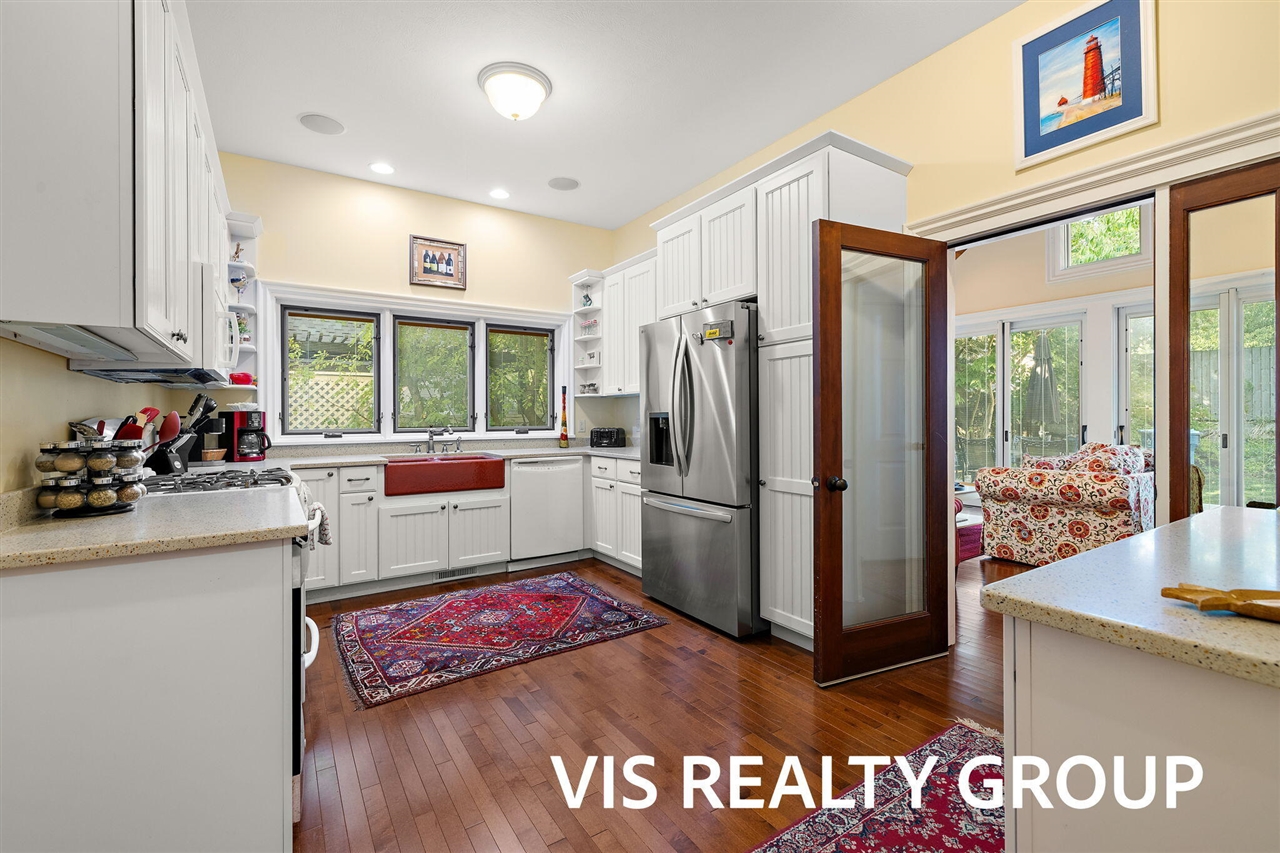 415 Howard Avenue, Grand Haven, MI, 49417