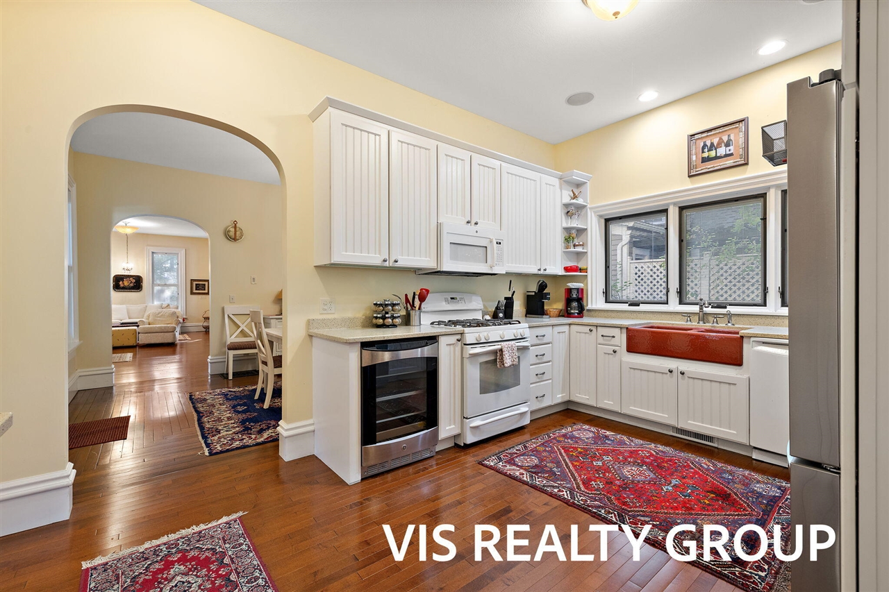 415 Howard Avenue, Grand Haven, MI, 49417