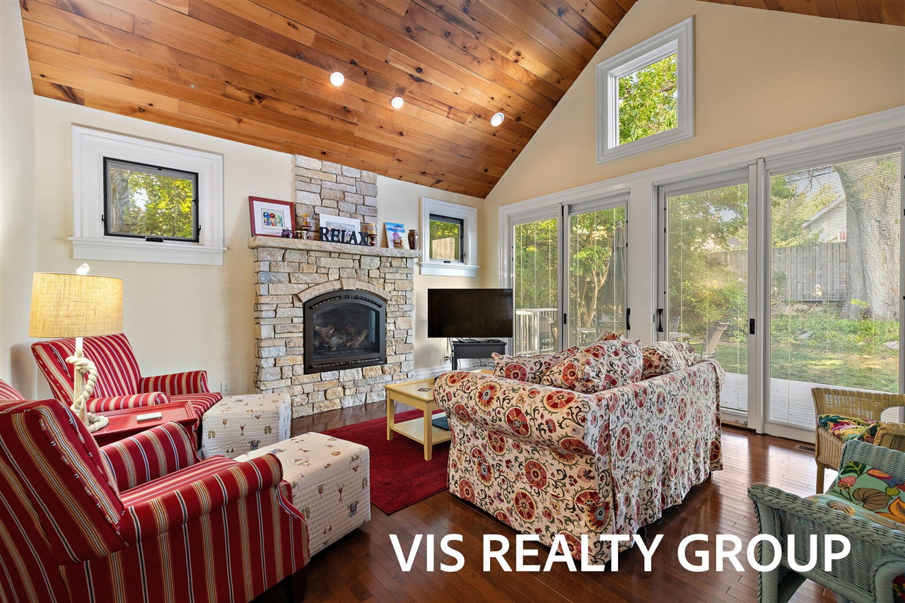 415 Howard Avenue, Grand Haven, MI, 49417