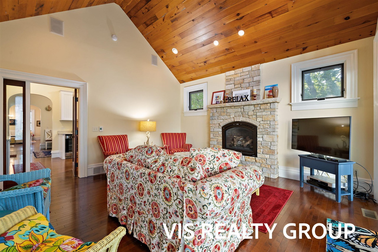 415 Howard Avenue, Grand Haven, MI, 49417