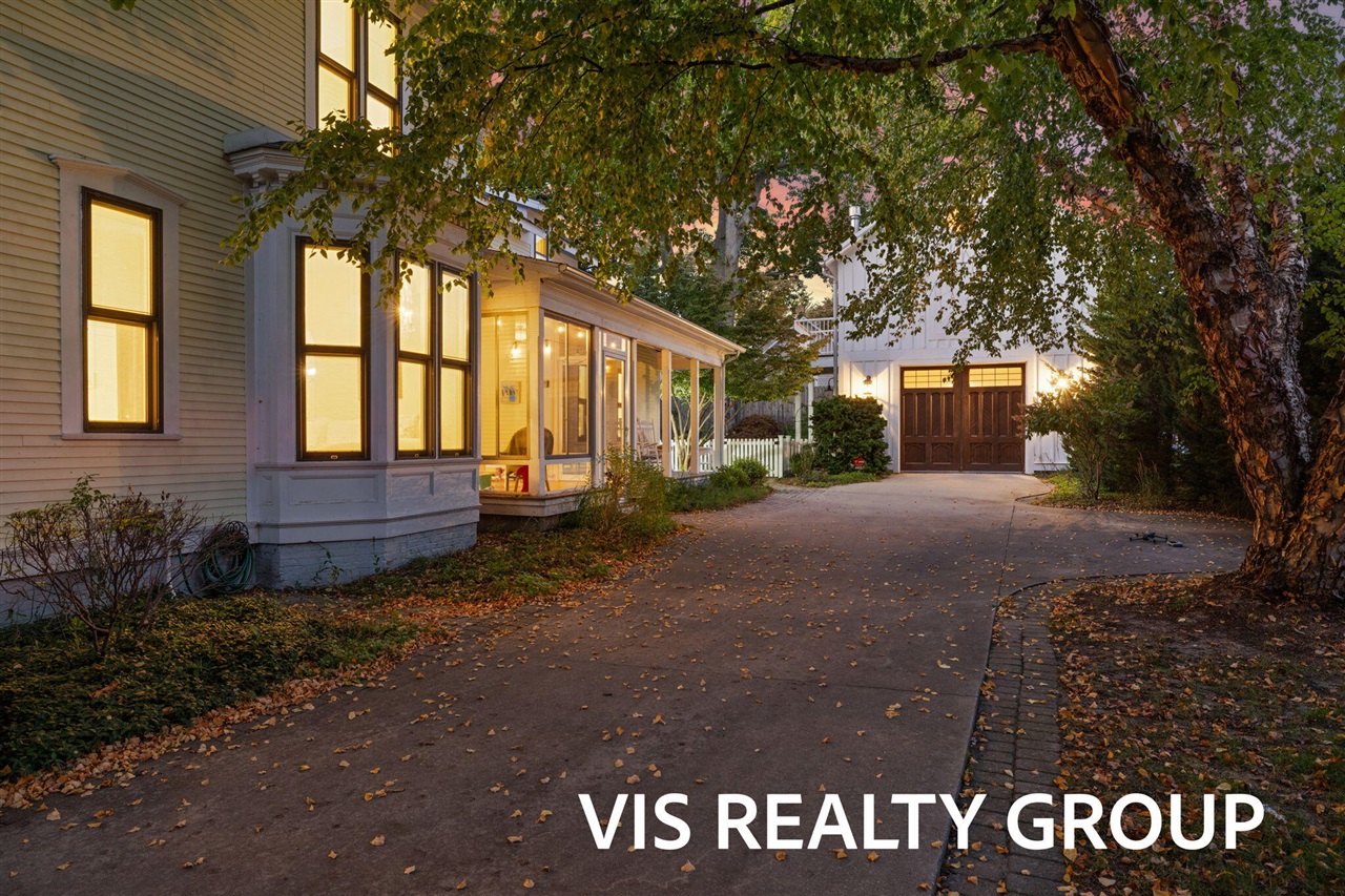 415 Howard Avenue, Grand Haven, MI, 49417