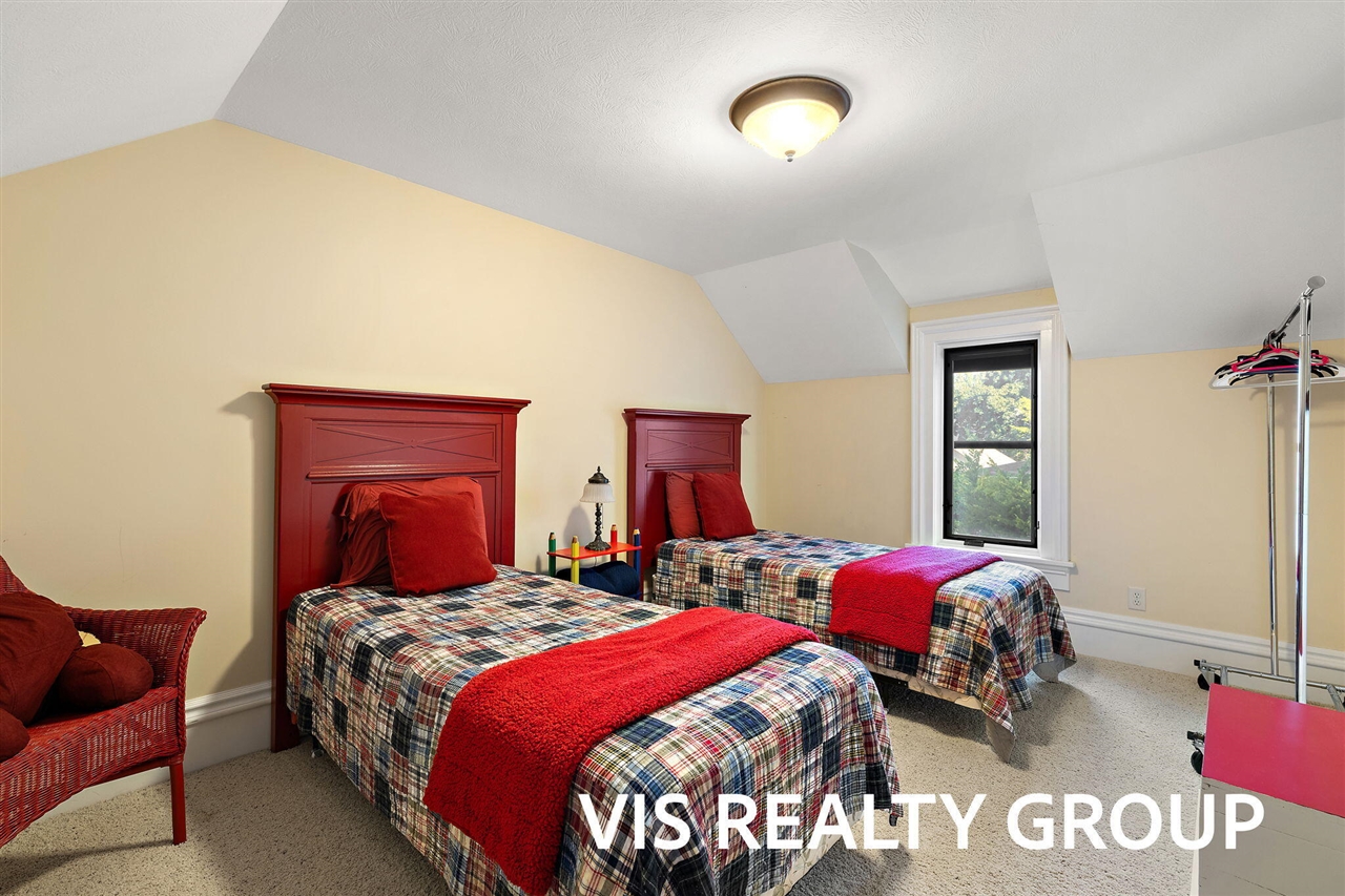 415 Howard Avenue, Grand Haven, MI, 49417