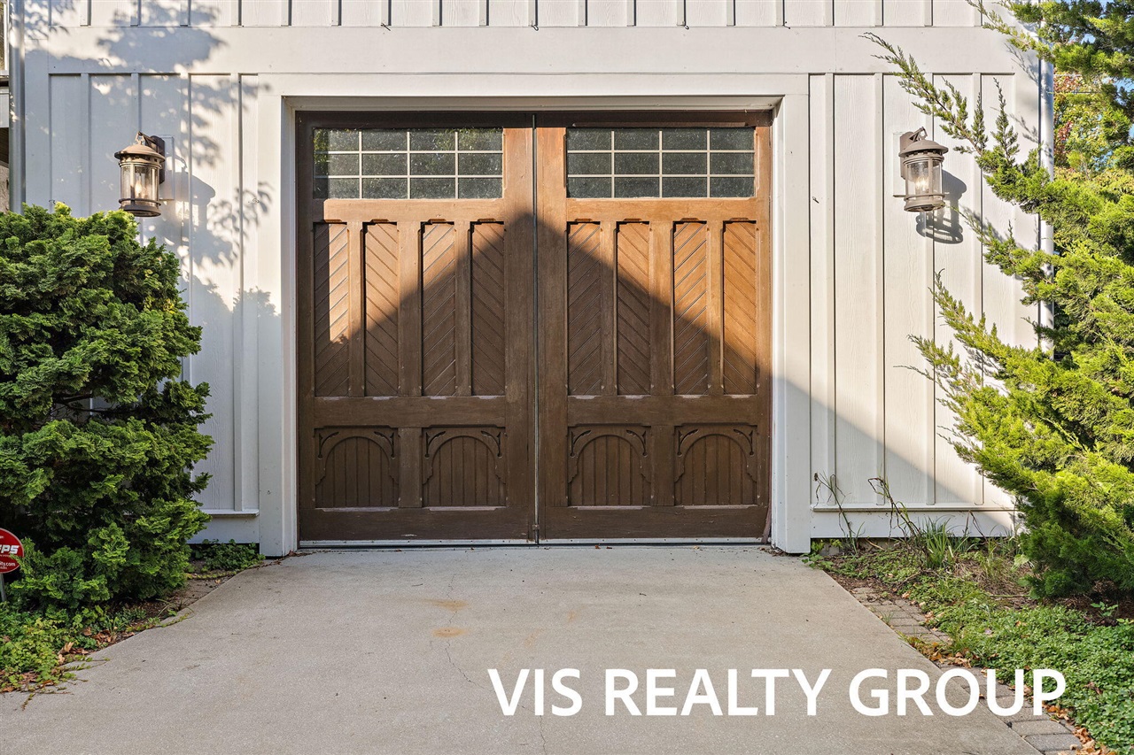 415 Howard Avenue, Grand Haven, MI, 49417