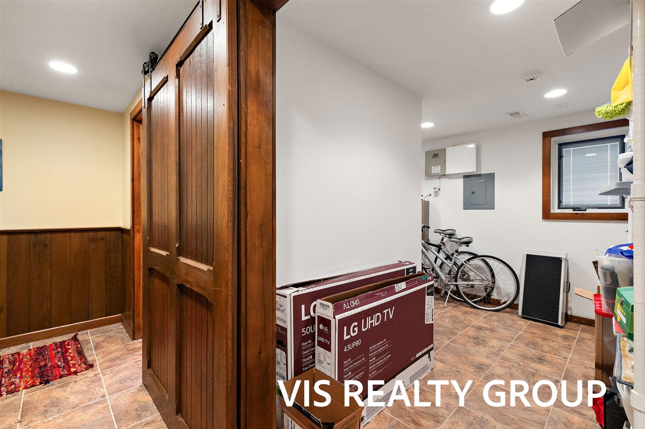 415 Howard Avenue, Grand Haven, MI, 49417