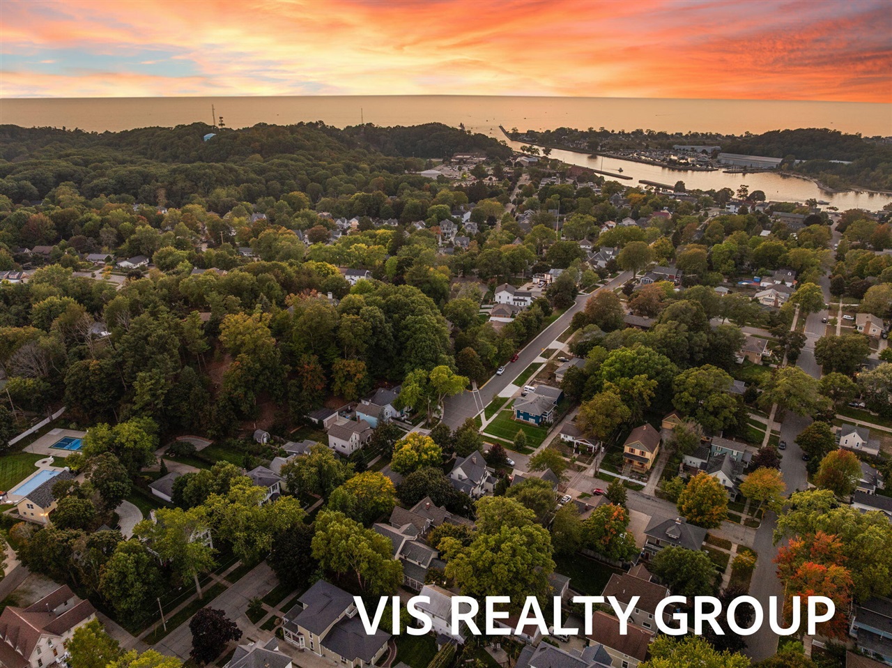 415 Howard Avenue, Grand Haven, MI, 49417