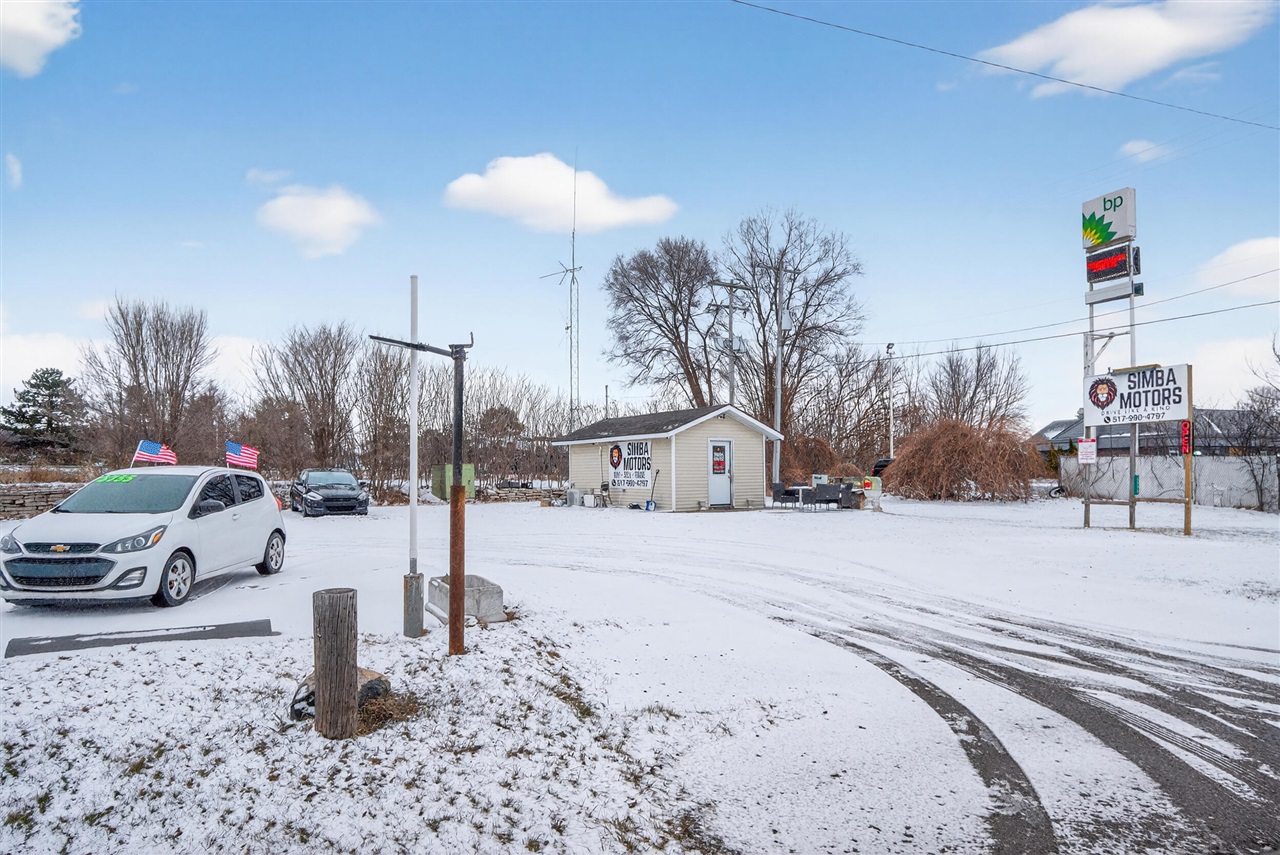 6006 Ann Arbor Road, Jackson, MI, 49201-8884