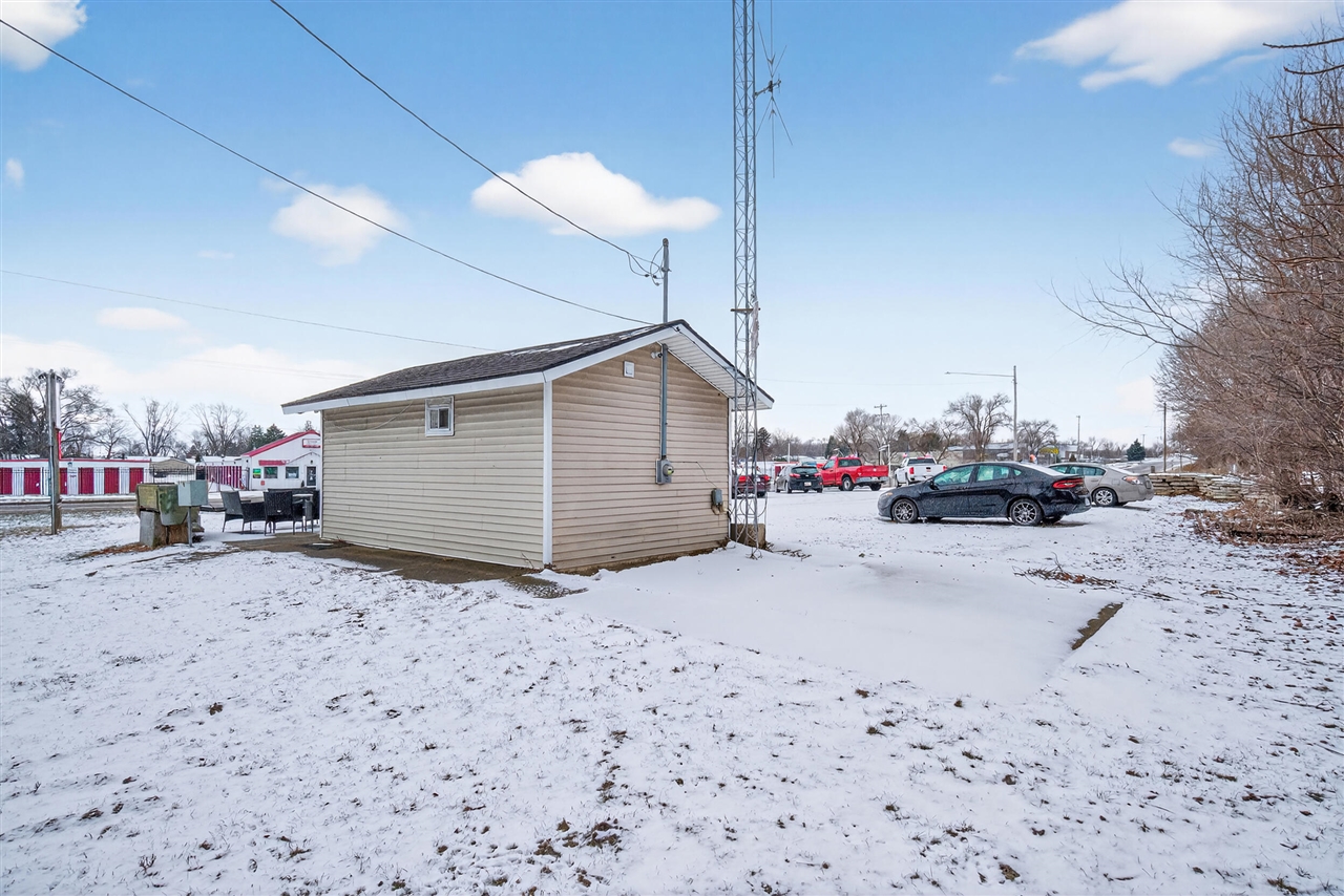 6006 Ann Arbor Road, Jackson, MI, 49201-8884