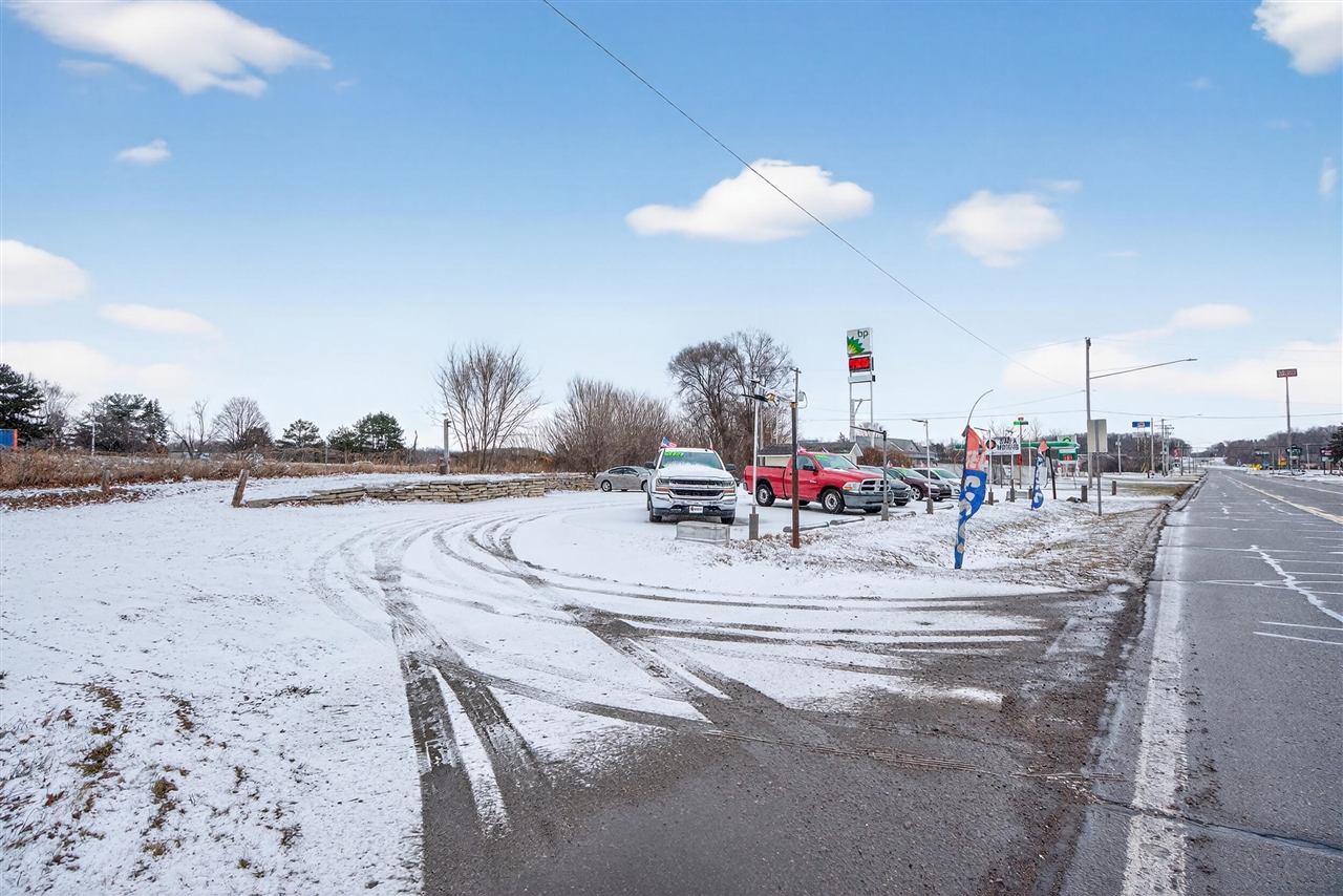 6006 Ann Arbor Road, Jackson, MI, 49201-8884