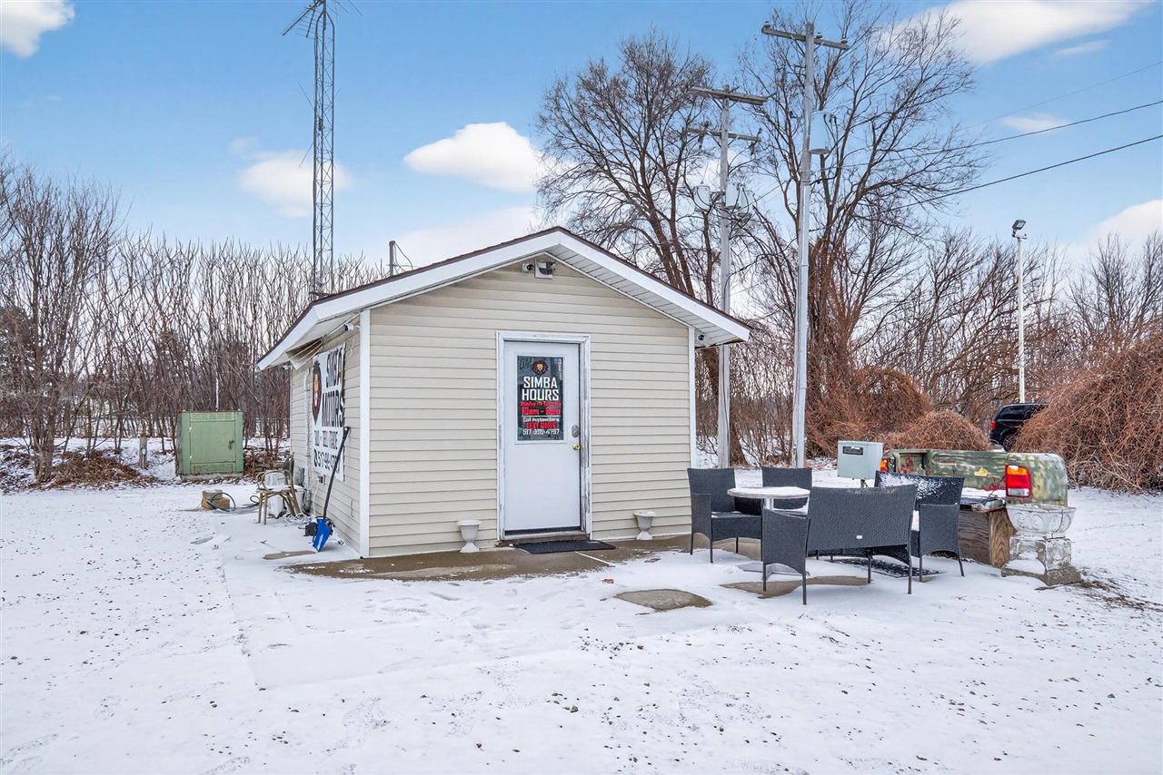 6006 Ann Arbor Road, Jackson, MI, 49201-8884