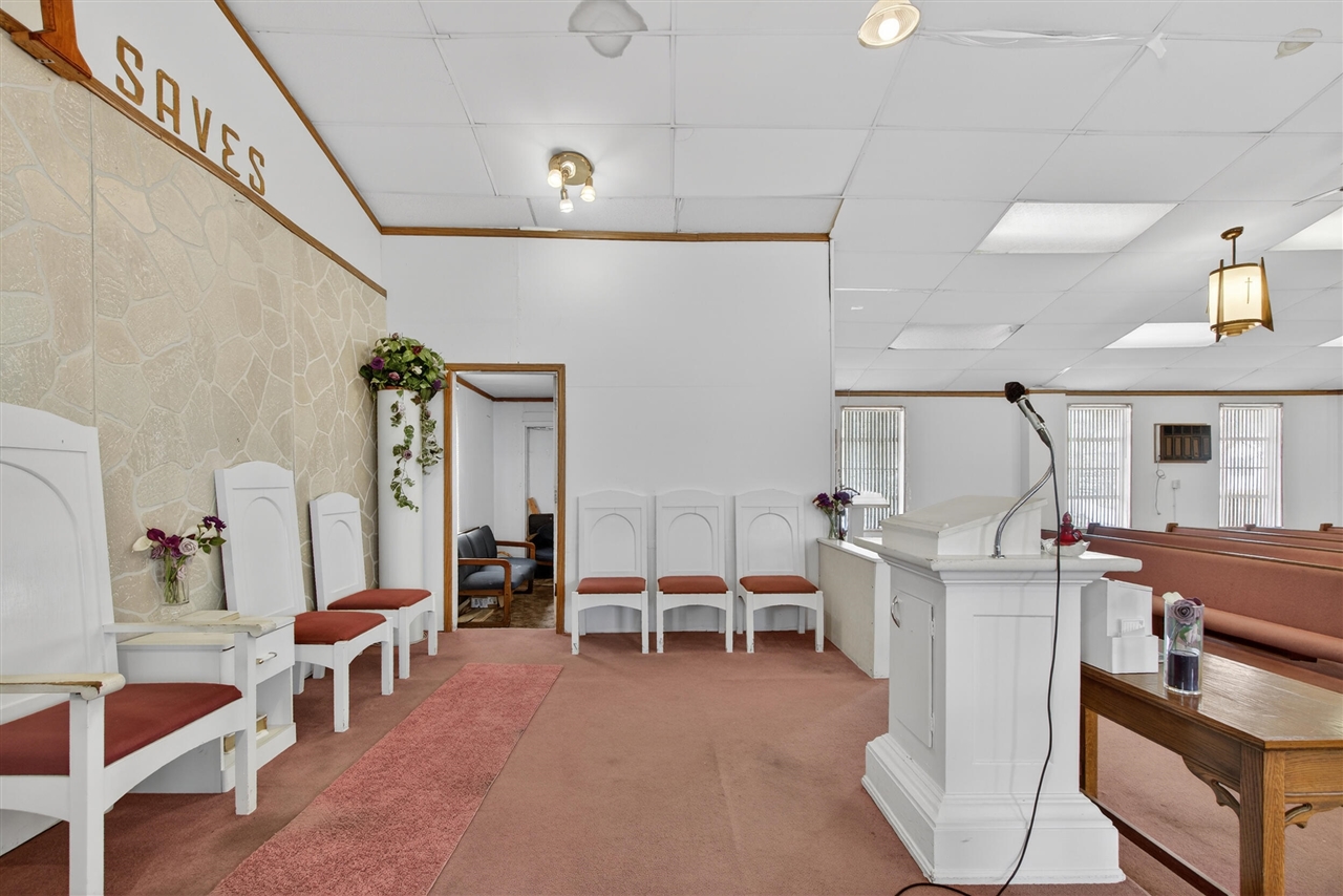 345 E High Street, Jackson, MI, 49203-3262