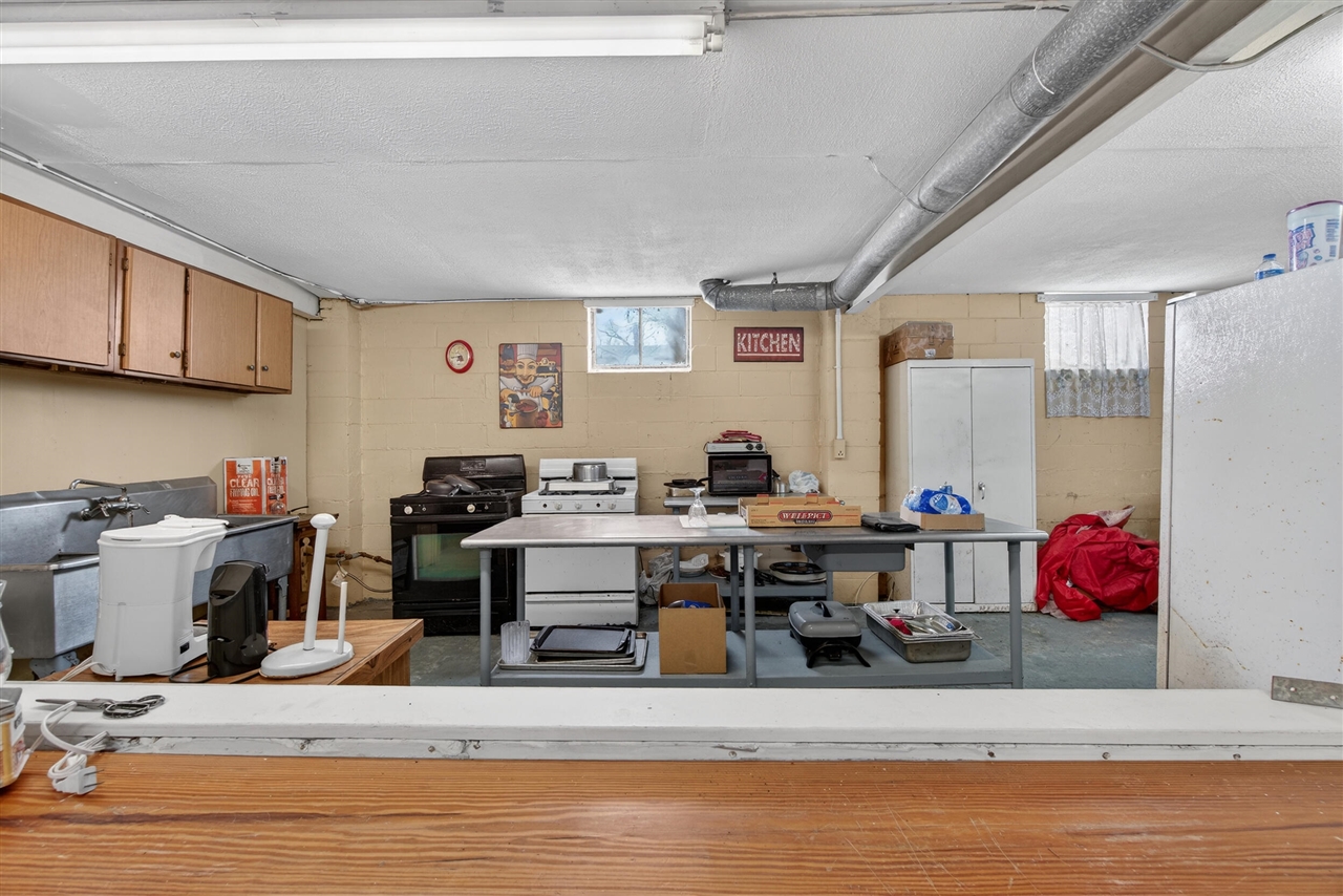 345 E High Street, Jackson, MI, 49203-3262