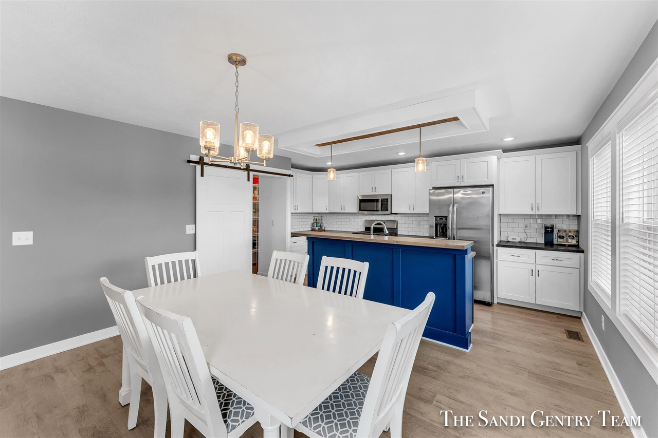 14708 Leonard Road, Spring Lake, MI, 49456-9790