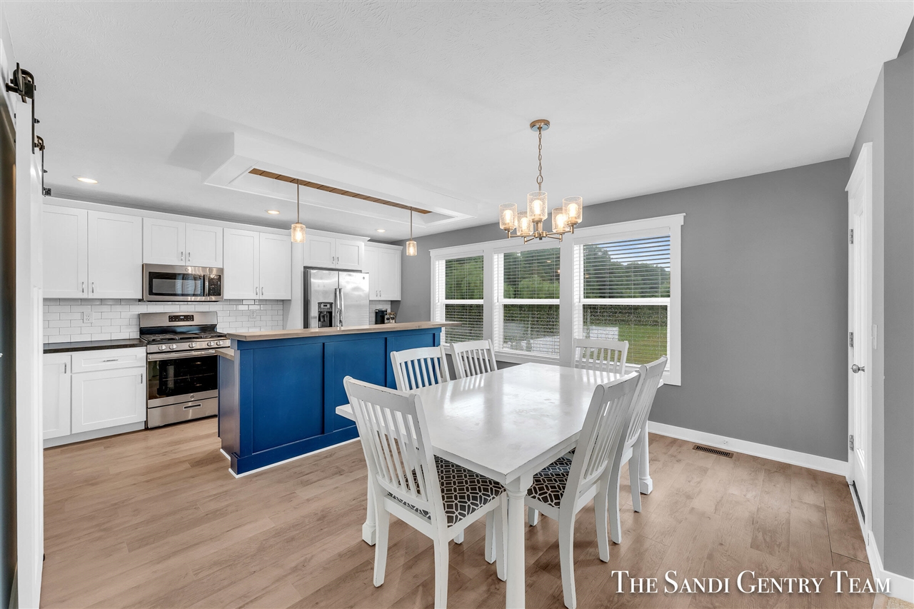 14708 Leonard Road, Spring Lake, MI, 49456-9790