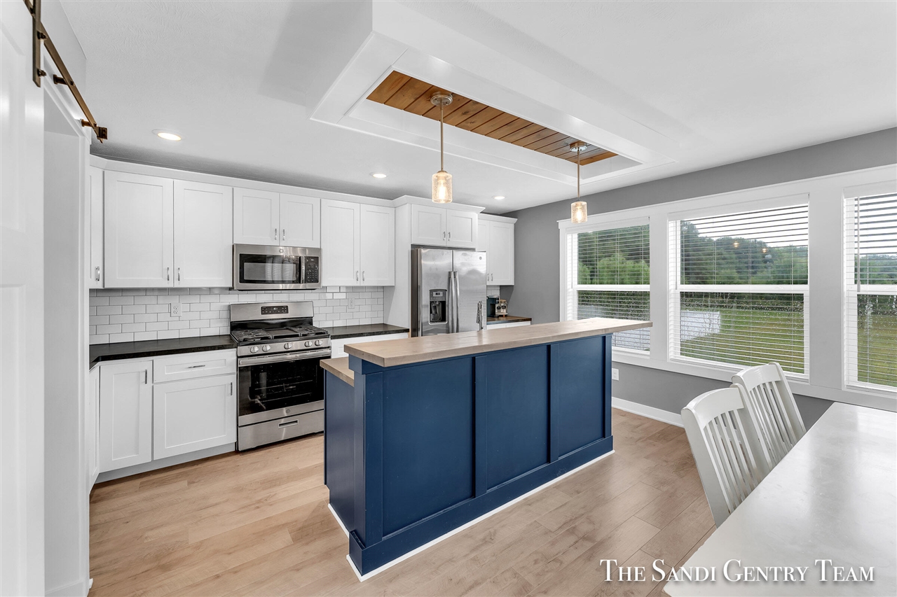 14708 Leonard Road, Spring Lake, MI, 49456-9790