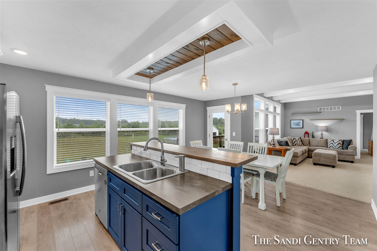 14708 Leonard Road, Spring Lake, MI, 49456-9790