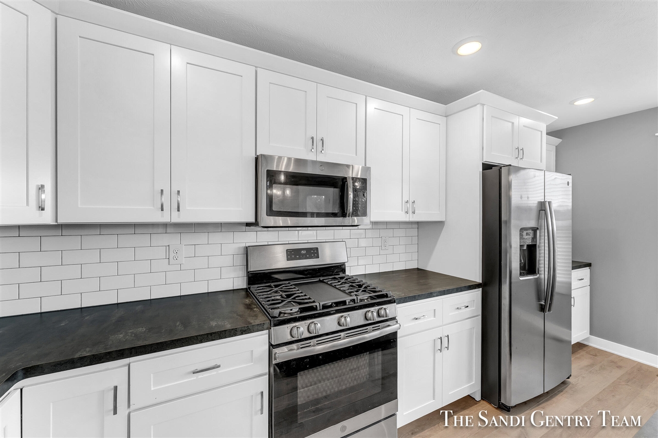 14708 Leonard Road, Spring Lake, MI, 49456-9790