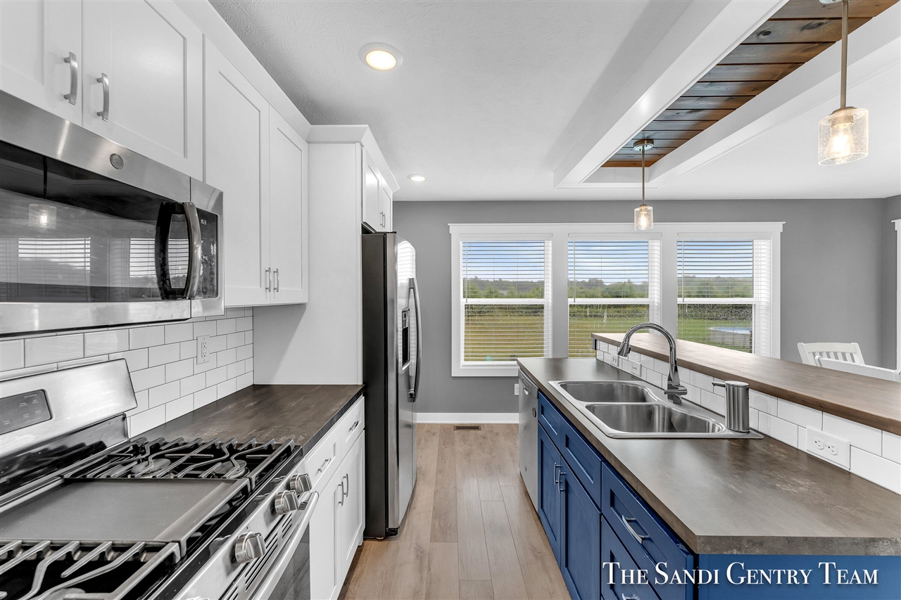 14708 Leonard Road, Spring Lake, MI, 49456-9790