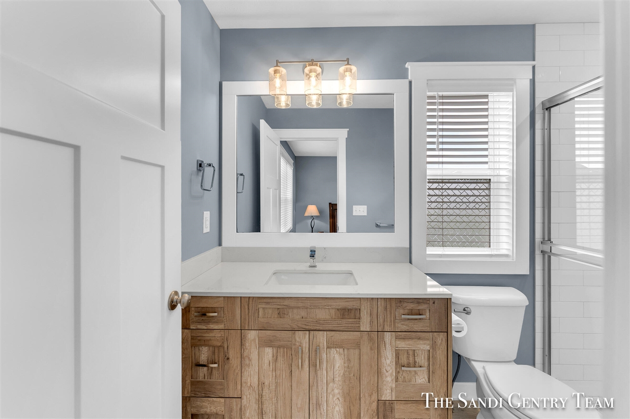 14708 Leonard Road, Spring Lake, MI, 49456-9790