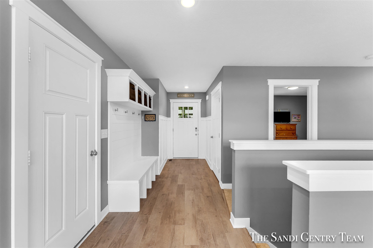 14708 Leonard Road, Spring Lake, MI, 49456-9790