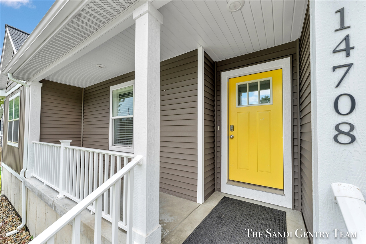 14708 Leonard Road, Spring Lake, MI, 49456-9790