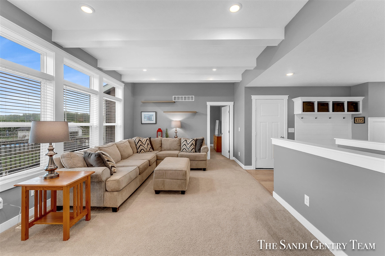 14708 Leonard Road, Spring Lake, MI, 49456-9790