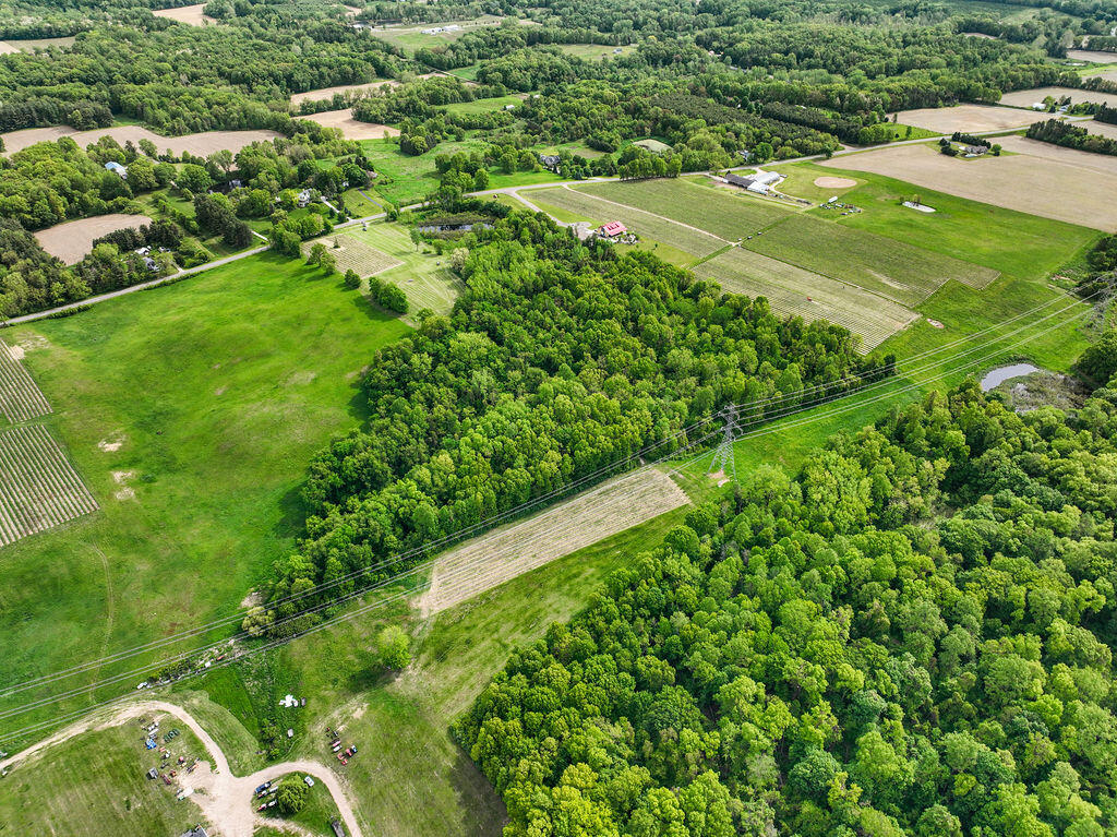 438 E Snow Road, Baroda, MI, 49101-9358