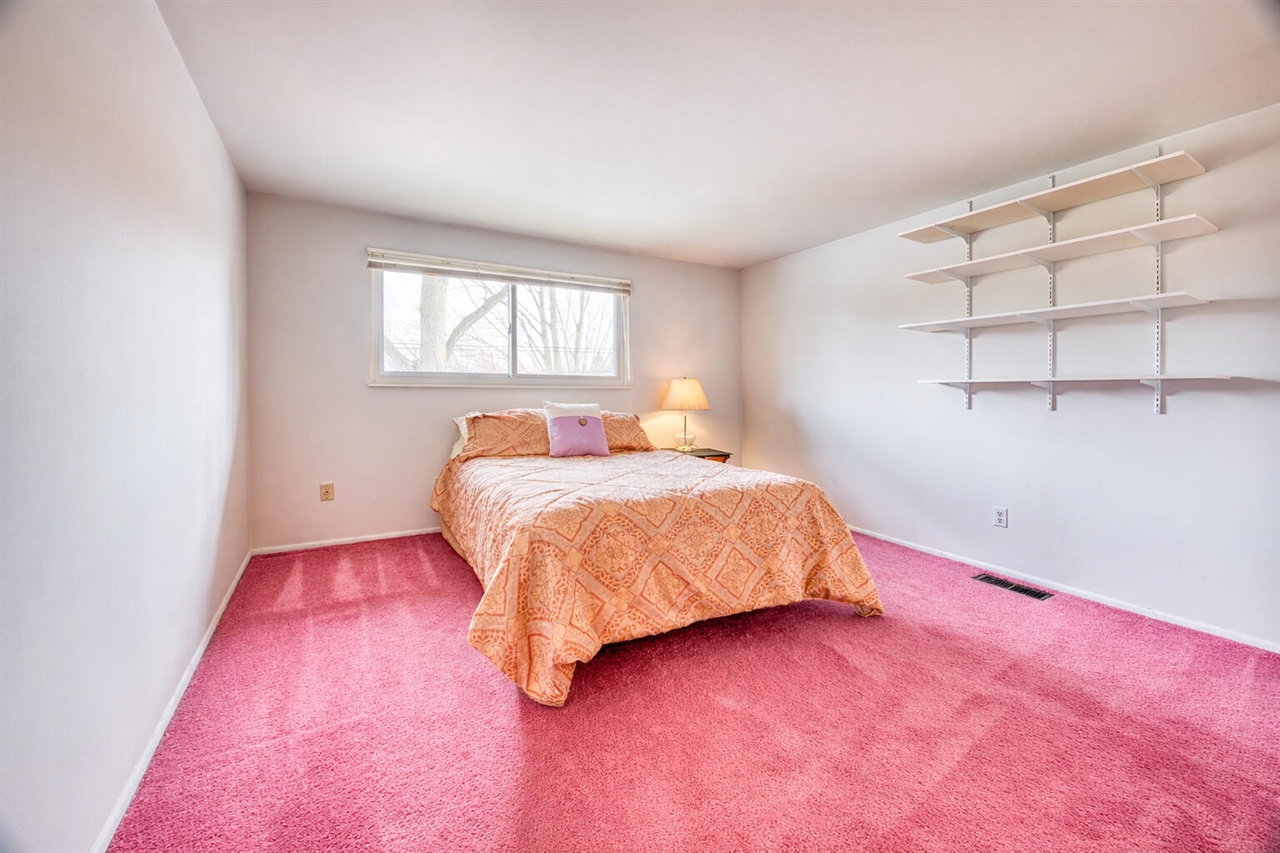 1434 Pine Valley Boulevard, Ann Arbor, MI, 48104-6710