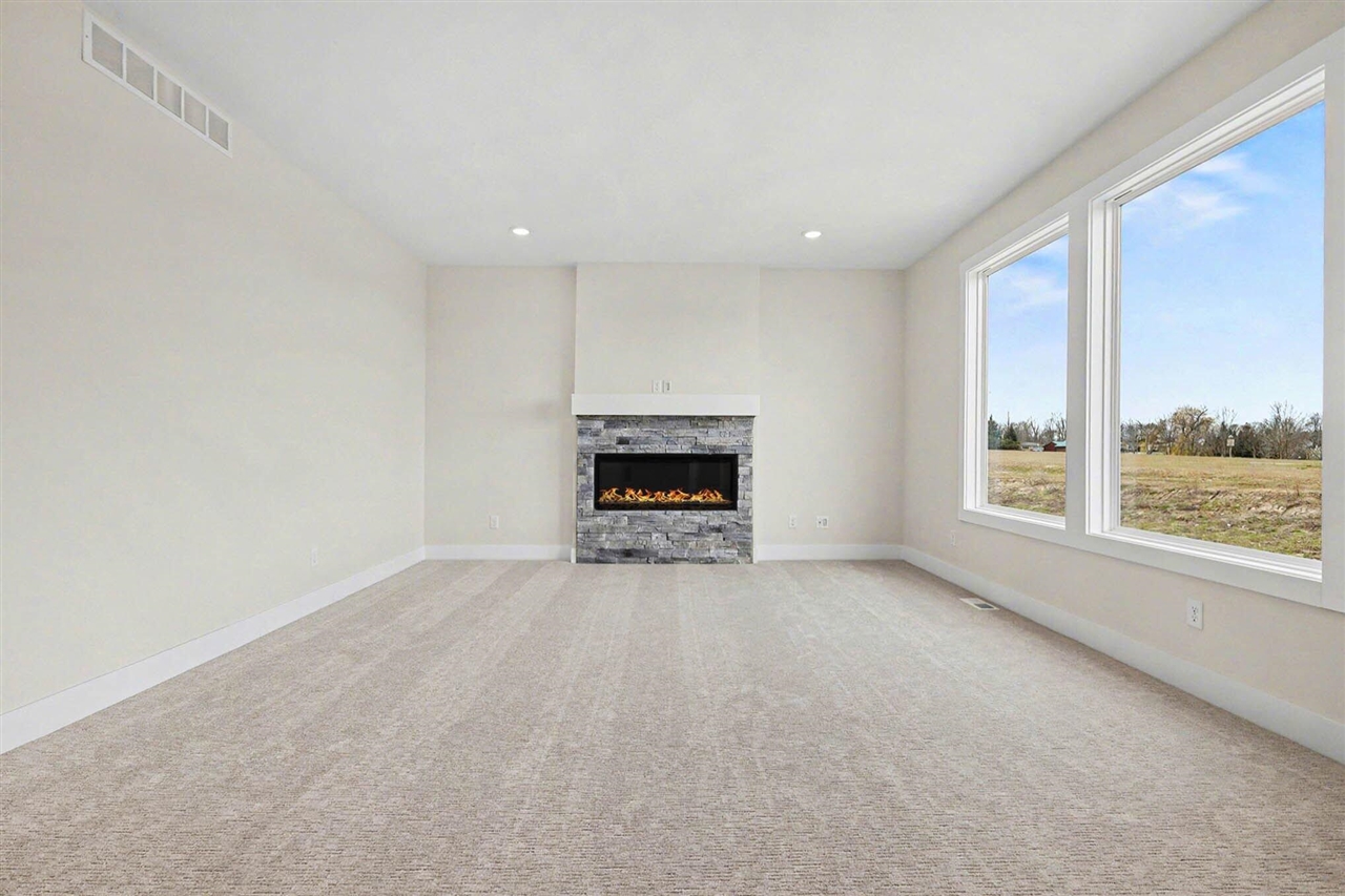 4885 Bethpage Drive, Comstock Park, MI, 49321