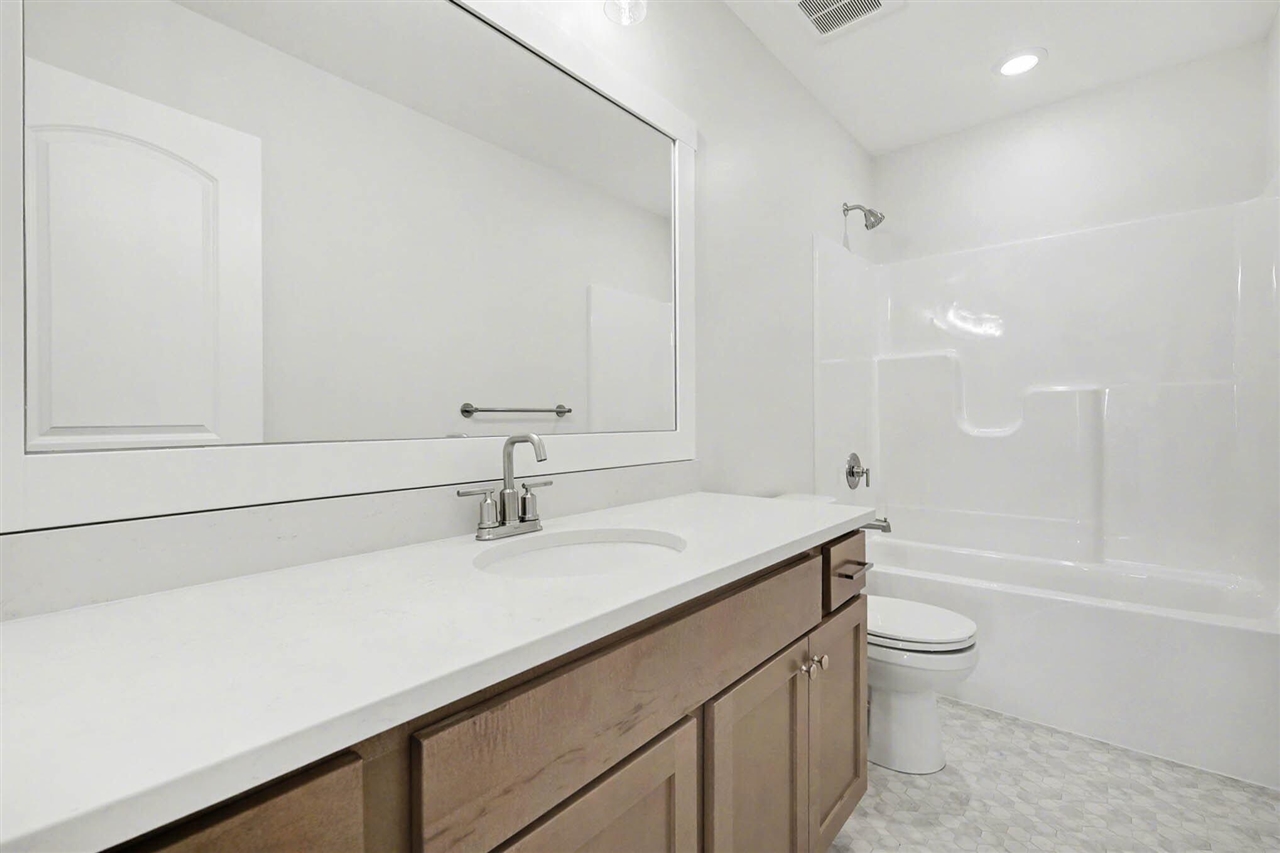 4885 Bethpage Drive, Comstock Park, MI, 49321