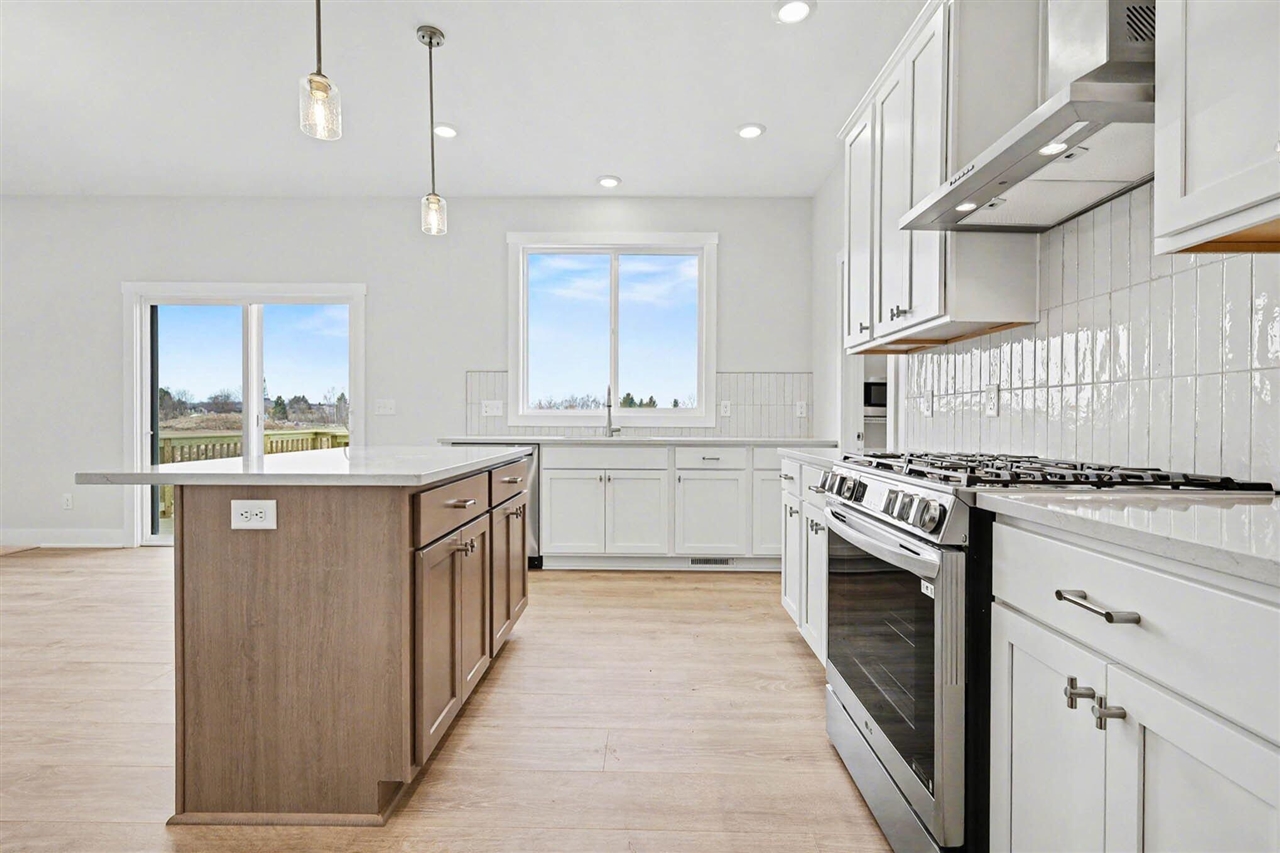 4885 Bethpage Drive, Comstock Park, MI, 49321