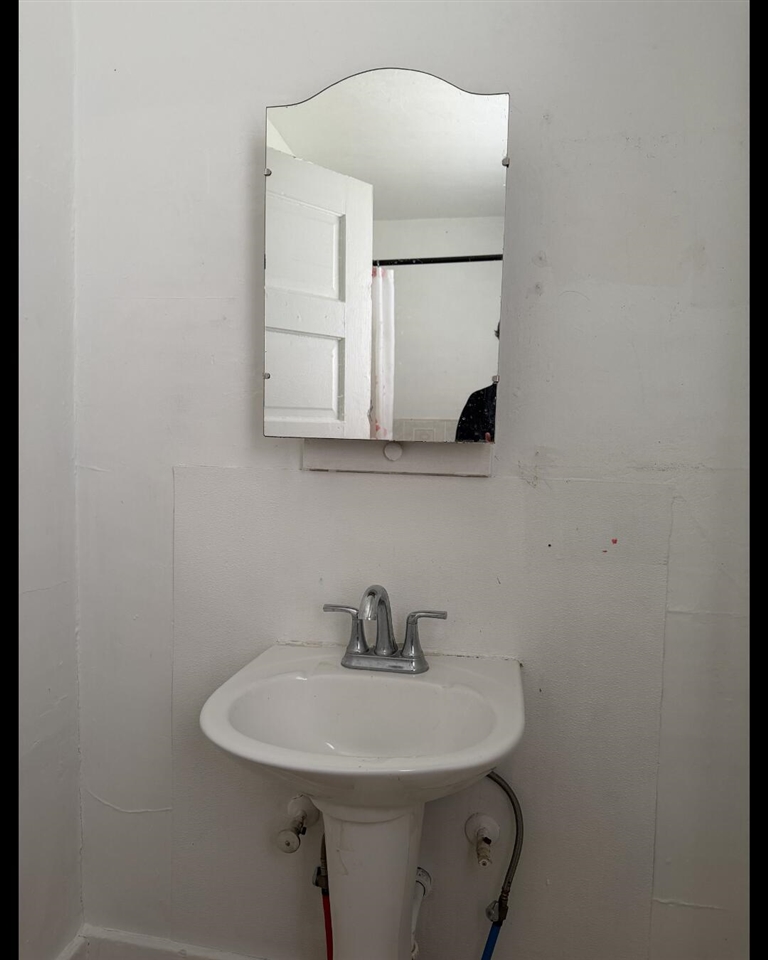 810 Thresher Avenue, Benton Harbor, MI, 49022-3338