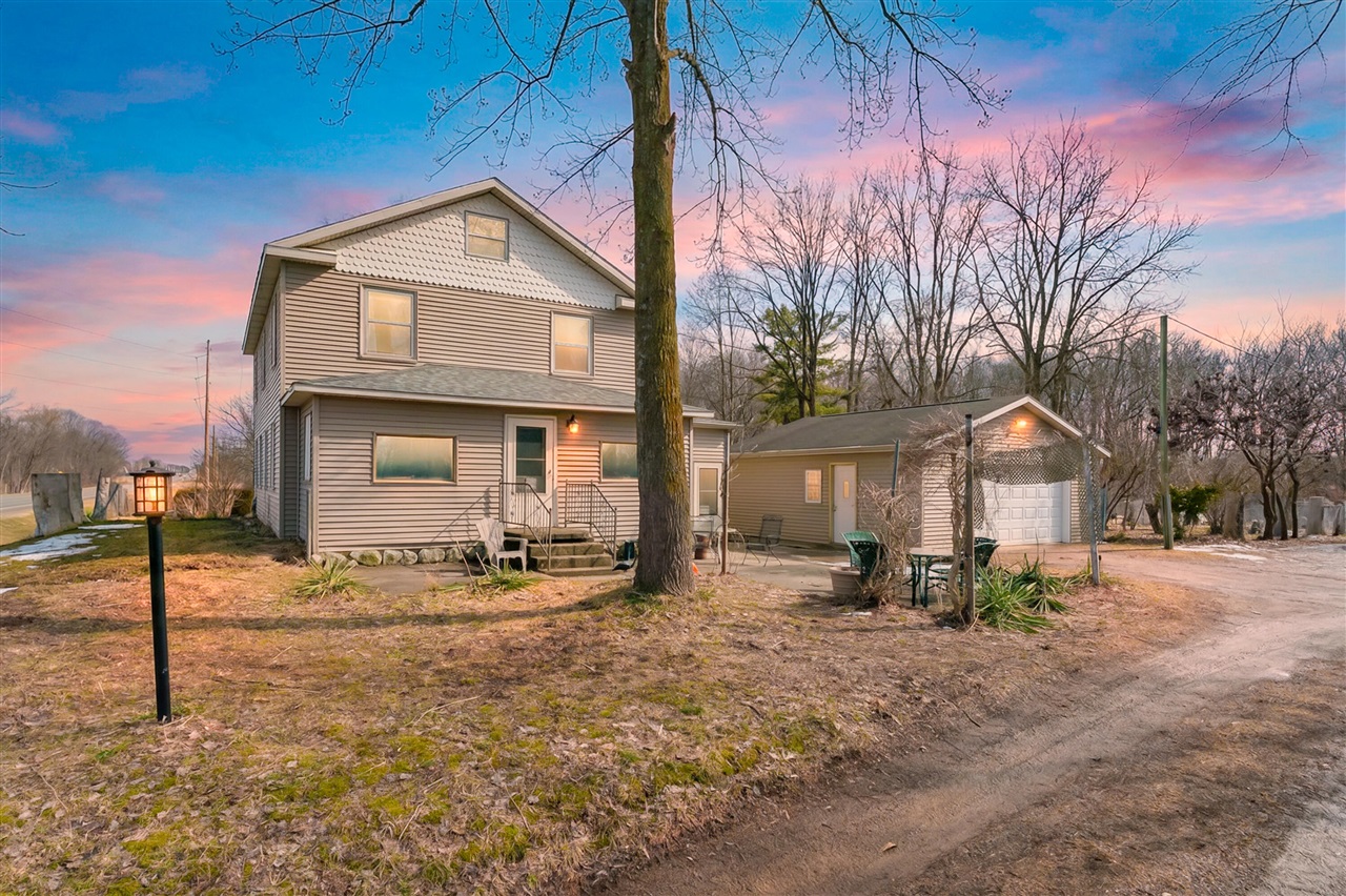 35553 M 43, Paw Paw, MI, 49079-8455