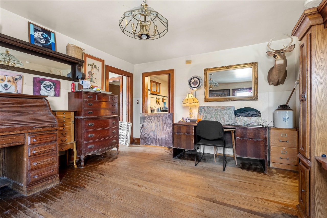 35553 M 43, Paw Paw, MI, 49079-8455