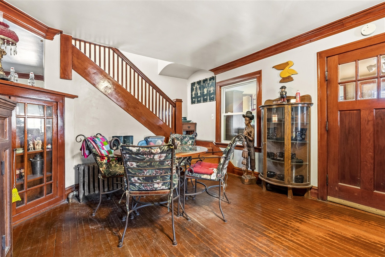 35553 M 43, Paw Paw, MI, 49079-8455